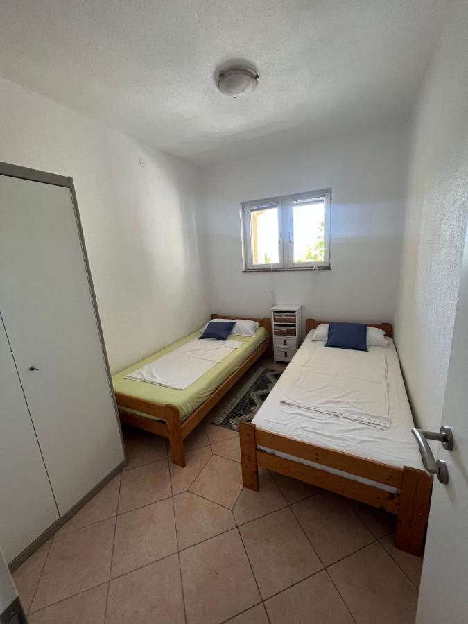 Casa Mare Rtina Garten Zwei Baeder Eg Exterior foto